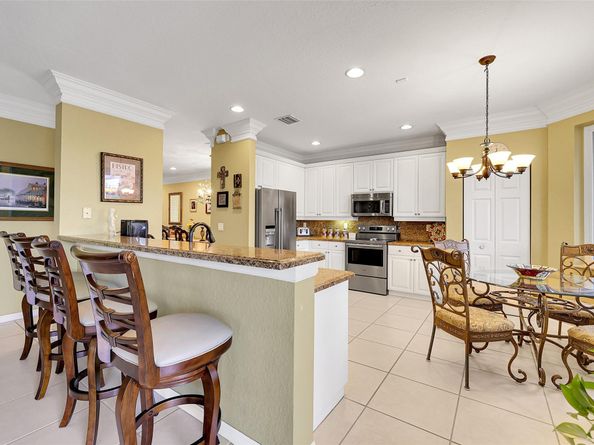 1020 Lavender Cir, Weston FL 33327