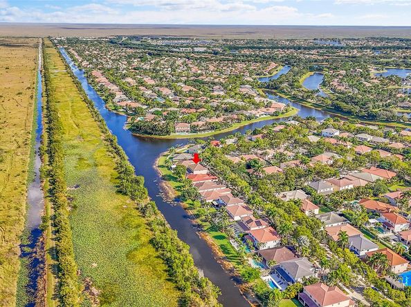 1020 Lavender Cir, Weston FL 33327