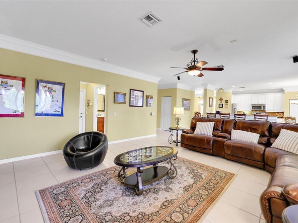 1020 Lavender Cir, Weston FL 33327