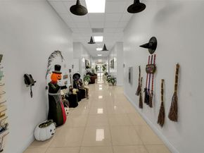 1020 Lavender Cir, Weston FL 33327