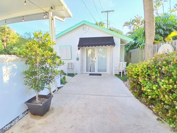 205 18th Avenue N, Lake Worth Beach FL 33460