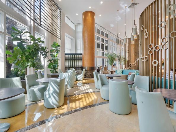 18001 Collins Ave 2806, North Miami Beach FL 33160