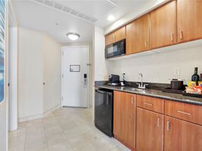 18001 Collins Ave 2806, North Miami Beach FL 33160