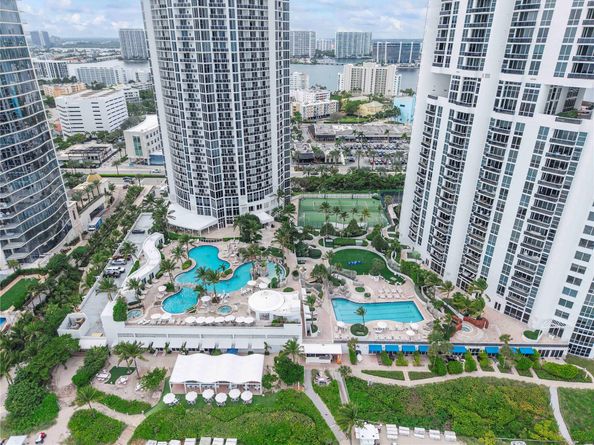 18001 Collins Ave 2806, North Miami Beach FL 33160