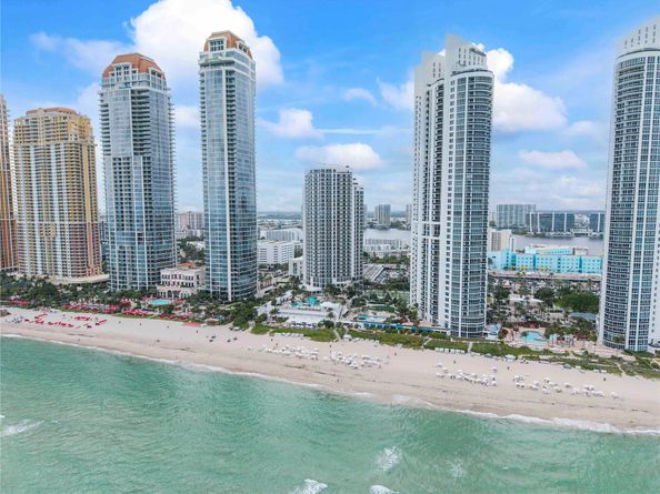 18001 Collins Ave 2806, North Miami Beach FL 33160