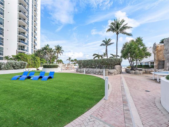 18001 Collins Ave 2806, North Miami Beach FL 33160