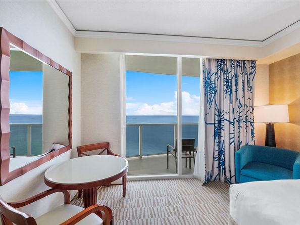 18001 Collins Ave 2806, North Miami Beach FL 33160