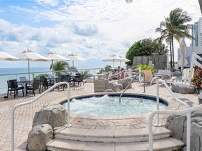 18001 Collins Ave 2806, North Miami Beach FL 33160