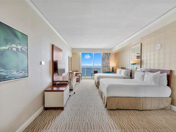 18001 Collins Ave 2806, North Miami Beach FL 33160