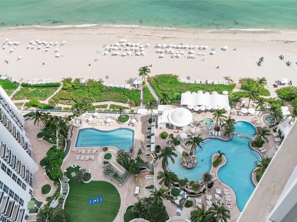 18001 Collins Ave 2806, North Miami Beach FL 33160