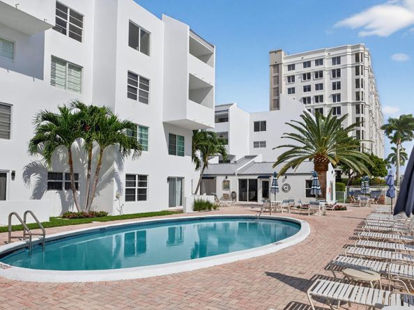 2850 NE 14th Street Cswy 107, Pompano Beach FL 33062