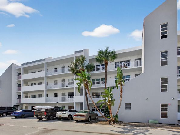 2850 NE 14th Street Cswy 107, Pompano Beach FL 33062