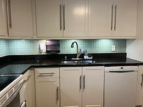 565 Oaks Ln 103, Pompano Beach FL 33069