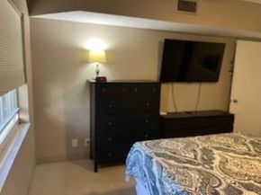 565 Oaks Ln 103, Pompano Beach FL 33069