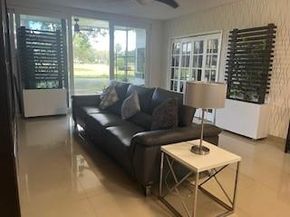 565 Oaks Ln 103, Pompano Beach FL 33069