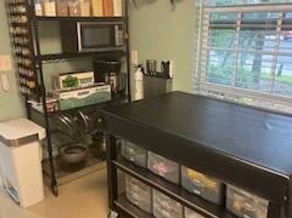 565 Oaks Ln 103, Pompano Beach FL 33069