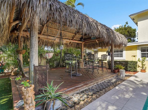 108 SE 14th Ct, Deerfield Beach FL 33441