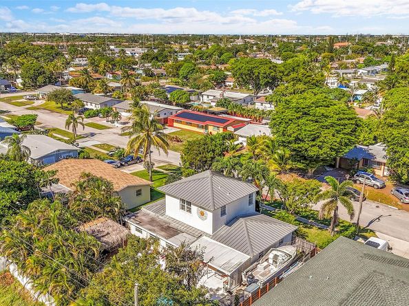 108 SE 14th Ct, Deerfield Beach FL 33441