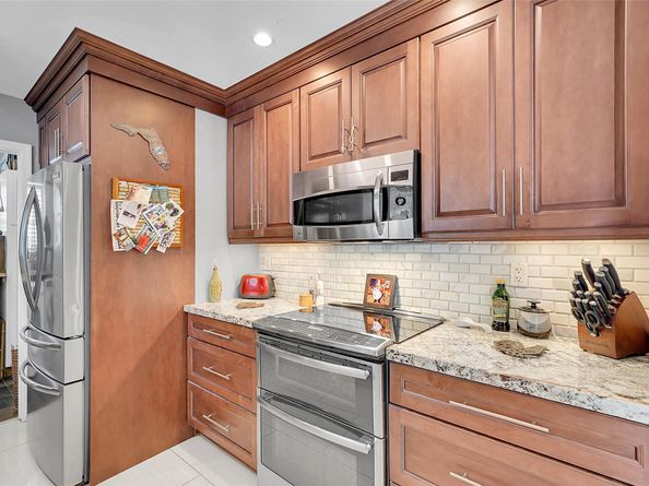 108 SE 14th Ct, Deerfield Beach FL 33441