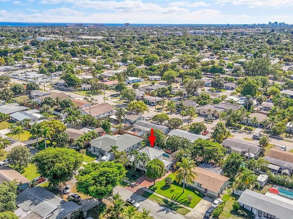 108 SE 14th Ct, Deerfield Beach FL 33441