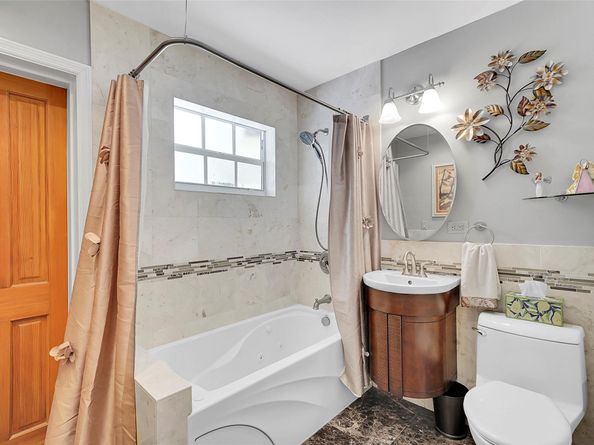 108 SE 14th Ct, Deerfield Beach FL 33441