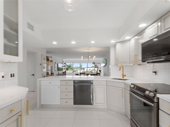 3111 NE 51st St 403C, Fort Lauderdale FL 33308