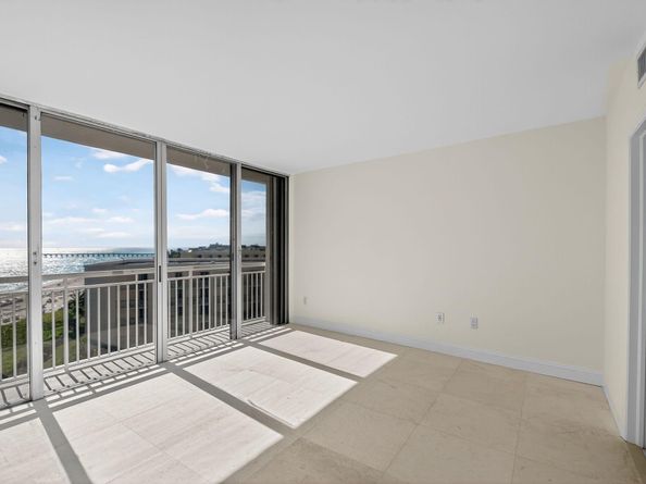 2780 S Ocean Boulevard 703, Palm Beach FL 33480