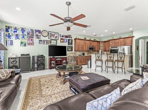 2957 Fontana Place, Royal Palm Beach FL 33411