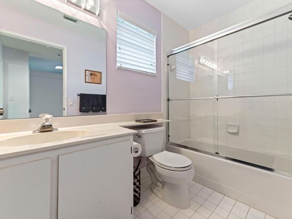 6126 Sunny Pointe Circle, Delray Beach FL 33484