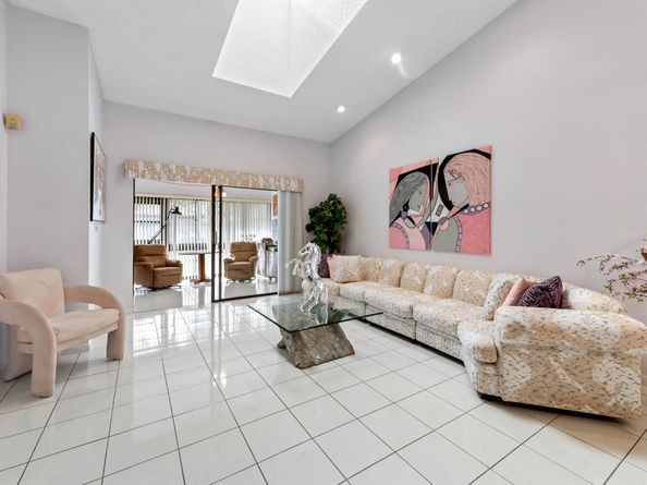 6126 Sunny Pointe Circle, Delray Beach FL 33484