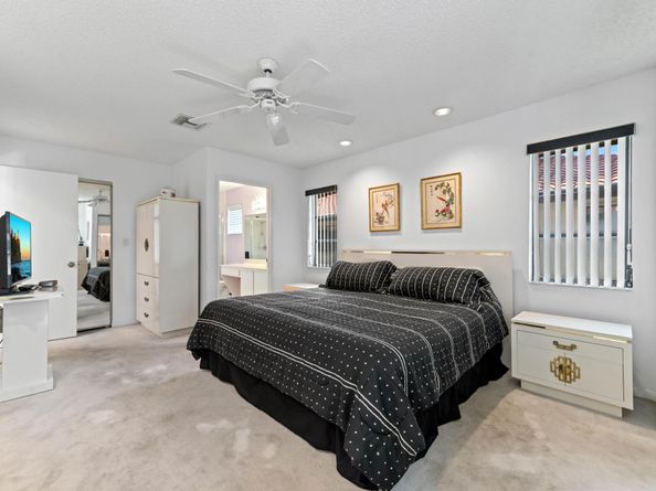 6126 Sunny Pointe Circle, Delray Beach FL 33484