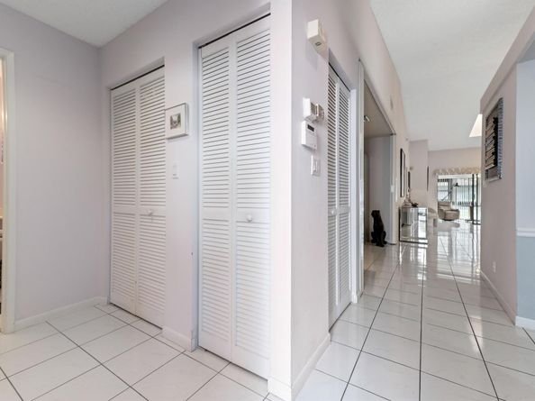 6126 Sunny Pointe Circle, Delray Beach FL 33484