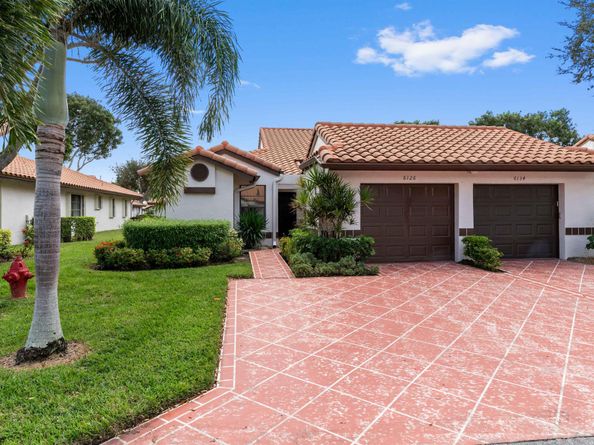 6126 Sunny Pointe Circle, Delray Beach FL 33484