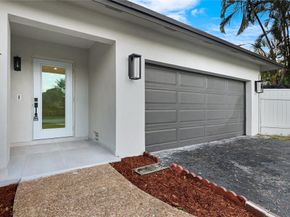 5900 SW 17th St, Plantation FL 33317