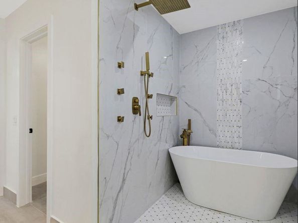 5900 SW 17th St, Plantation FL 33317