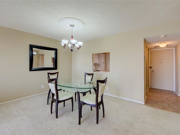 427 Golden Isles Dr 14B, Hallandale Beach FL 33009