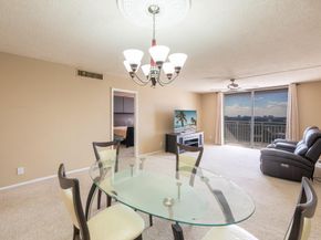 427 Golden Isles Dr 14B, Hallandale Beach FL 33009