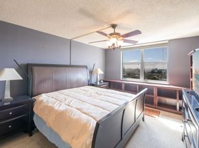 427 Golden Isles Dr 14B, Hallandale Beach FL 33009