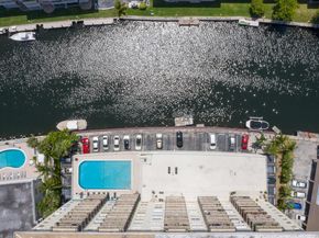 427 Golden Isles Dr 14B, Hallandale Beach FL 33009