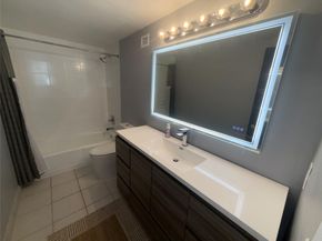 427 Golden Isles Dr 14B, Hallandale Beach FL 33009