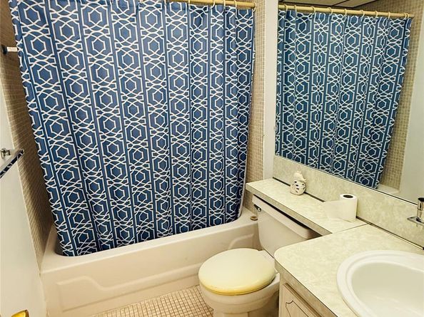 3081 NW 47th Ter 206, Lauderdale Lakes FL 33313