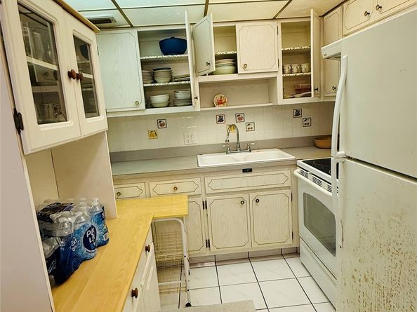 3081 NW 47th Ter 206, Lauderdale Lakes FL 33313