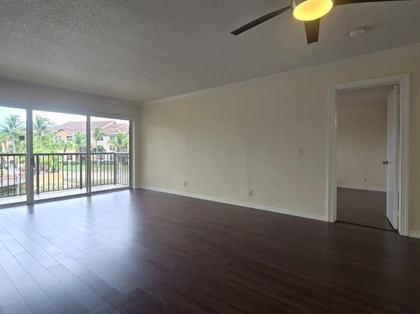 8871 Wiles Road 202, Coral Springs FL 33067