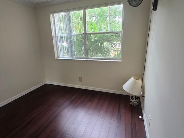 8871 Wiles Road 202, Coral Springs FL 33067