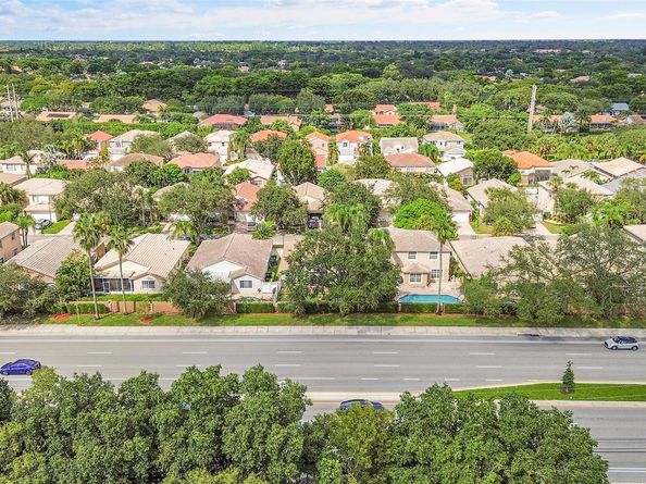 8540 NW 46th Dr, Coral Springs FL 33067