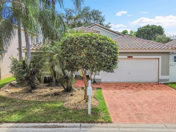 8540 NW 46th Dr, Coral Springs FL 33067