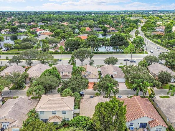 8540 NW 46th Dr, Coral Springs FL 33067