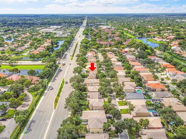 8540 NW 46th Dr, Coral Springs FL 33067