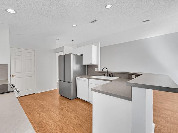 8540 NW 46th Dr, Coral Springs FL 33067