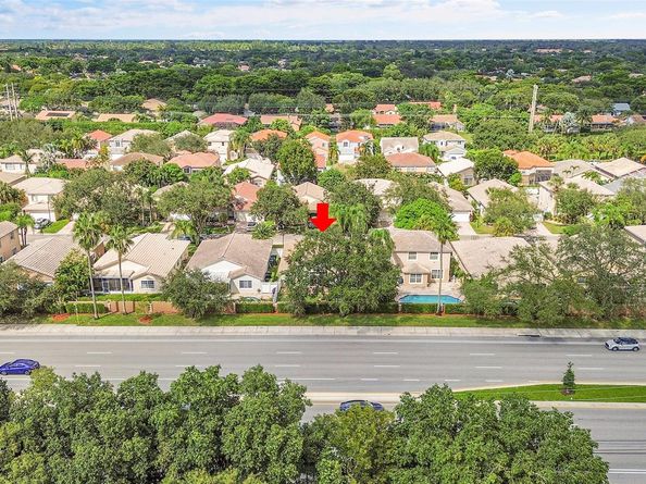 8540 NW 46th Dr, Coral Springs FL 33067
